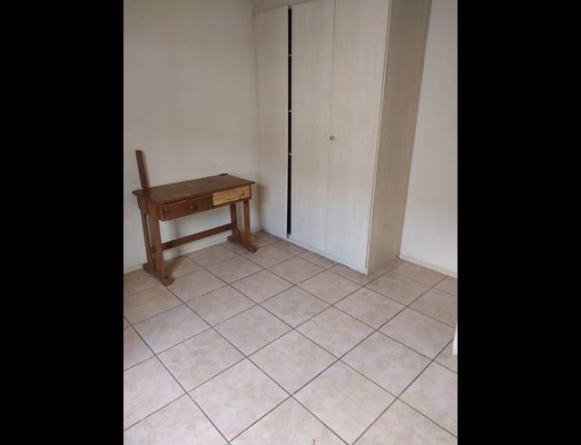 2 bed property to rent in KLIPPOORTJE